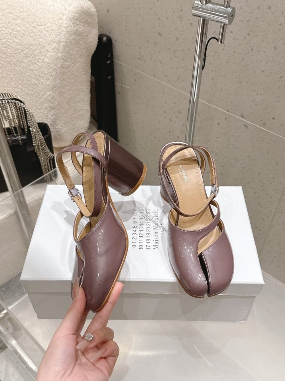 Maison Martin Mar Tabi Slingback Block Heel Sandals (Dusty Mauve Patent Leather) - Picture 3 of 7